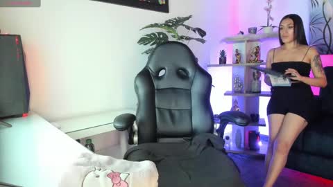 Snapshot of baphy_baby chatting on 09-22-25, 07:16 Gabi online show from 09-22-25, 07:16