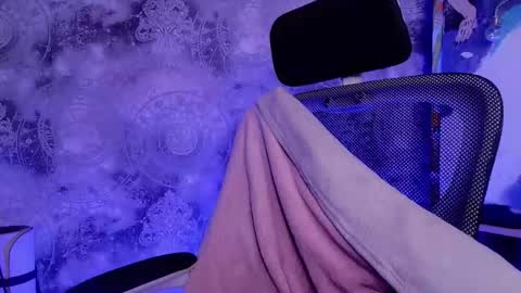 barbara_dennis online show from 10-30-25, 04:14