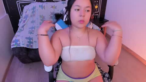 Snapshot of barbara_honey chatting on 01-24-25, 12:41 Barbara online show from 01-24-25, 12:41