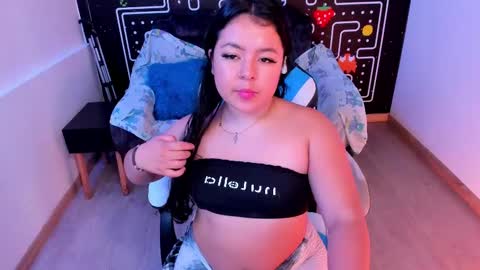 Snapshot of barbara_honey chatting on 02-20-25, 06:46 Barbara online show from 02-20-25, 06:46
