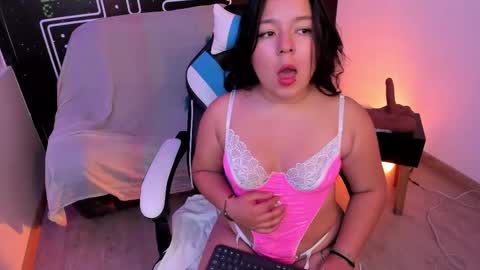 Snapshot of barbara_honey chatting on 03-08-25, 12:41 Barbara online show from 03-08-25, 12:41