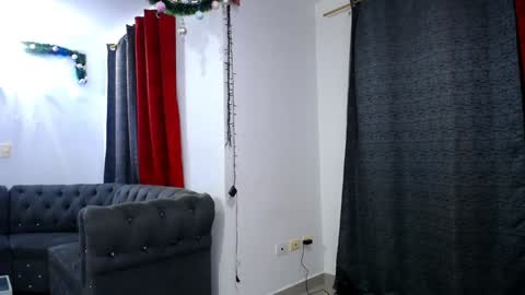 Snapshot of barbaraferrer69 chatting on 12-19-24, 02:12 BARBARA FERRER online show from 12-19-24, 02:12