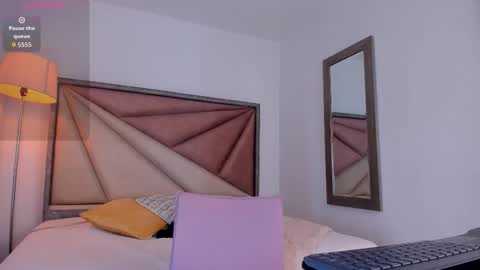 Snapshot of barbaraknox_ chatting on 12-23-25, 12:30 Barbara online show from 12-23-25, 12:30