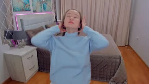 Snapshot of barbaramiles chatting on 01-13-25, 02:42 Barbara online show from 01-13-25, 02:42