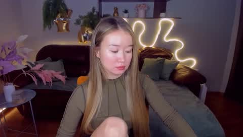 Snapshot of barbaramiles chatting on 02-15-25, 09:49 Barbara online show from 02-15-25, 09:49