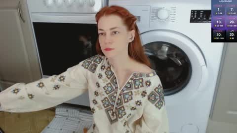 Snapshot of barbarian_girl chatting on 10-17-25, 06:21 Amina online show from 10-17-25, 06:21