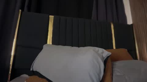 A I K O online show from 10-22-25, 07:13