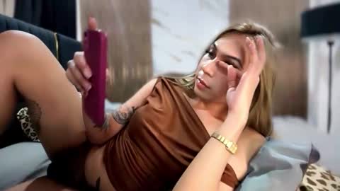 A I K O online show from 12-15-25, 04:39