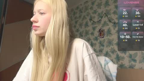 Snapshot of barbie_angel_ chatting on 03-16-26, 05:39 Barbie online show from 03-16-26, 05:39