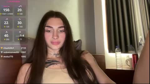 Snapshot of barbie_bi chatting on 12-10-24, 01:33 My name is Molly. Please say hello I like talking to you. If you have any wishes or obscene desires please use the tip menu online show from 12-10-24, 01:33
