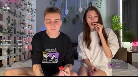 Snapshot of barbie_bi chatting on 02-18-25, 12:49 My name is Molly. Please say hello I like talking to you. If you have any wishes or obscene desires please use the tip menu online show from 02-18-25, 12:49