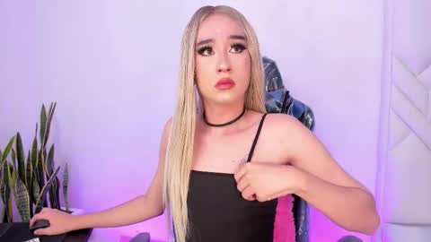          I work from home this is my room 3 online show from 12-14-25, 08:41