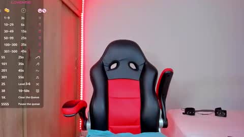 Nicolle  online show from 03-08-26, 02:04