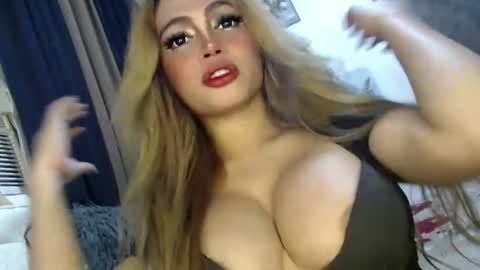 Snapshot of barbie_ivana chatting on 01-12-25, 10:45 barbei online show from 01-12-25, 10:45