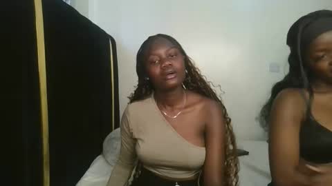 queen online show from 10-12-25, 01:10