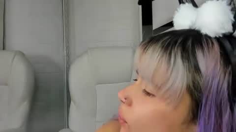 Barbie online show from 10-18-25, 02:18