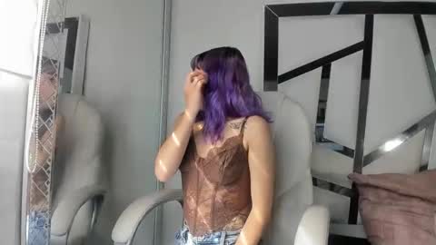 Barbie online show from 11-05-25, 01:44