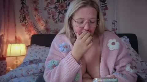 barbiegirl966 online show from 07-17-26, 08:43