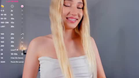 Mia online show from 07-22-26, 02:20