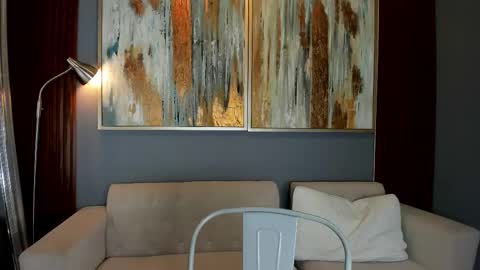 Luna online show from 02-06-26, 05:49