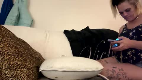 Snapshot of barelybehavedbarbie chatting on 04-24-26, 02:36 barelybehavedbarbie online show from 04-24-26, 02:36