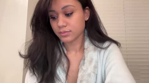 Snapshot of baristachicka28 chatting on 02-14-25, 01:13 chicka online show from 02-14-25, 01:13