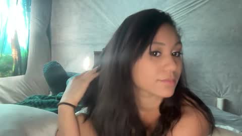 Snapshot of baristachicka28 chatting on 02-15-25, 09:48 chicka online show from 02-15-25, 09:48