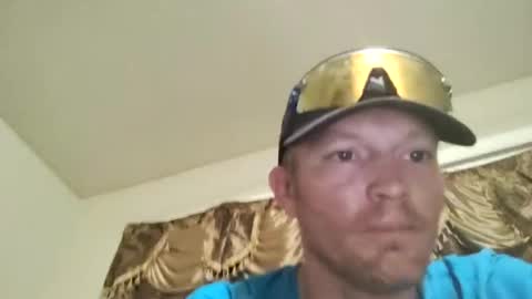 Snapshot of barniemay1 chatting on 07-26-26, 07:37 barniemay1 online show from 07-26-26, 07:37