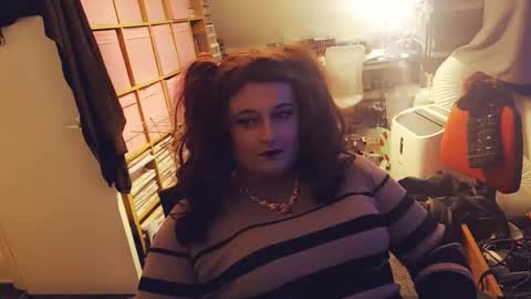 Snapshot of barnsavvv chatting on 03-17-26, 01:32 Paigee online show from 03-17-26, 01:32