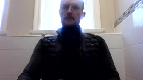 Snapshot of basiccamguy chatting on 02-13-25, 11:06 basiccamguy online show from 02-13-25, 11:06