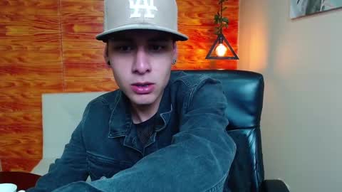 Snapshot of bastiaan_28 chatting on 01-04-25, 05:05 Bastian online show from 01-04-25, 05:05