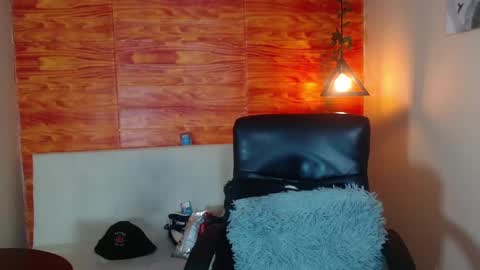 Snapshot of bastiaan_28 chatting on 03-03-25, 03:08 Bastian online show from 03-03-25, 03:08