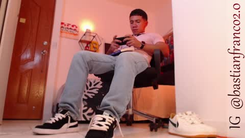 Bastian Independent Model online show from 12-02-24, 04:09