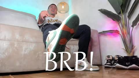 Bastian Independent Model online show from 04-03-26, 08:07