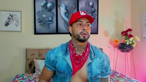 Snapshot of bastian_jones1 chatting on 01-27-25, 01:16 bastian_jones1 online show from 01-27-25, 01:16