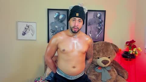 Snapshot of bastian_jones1 chatting on 01-30-25, 10:29 bastian_jones1 online show from 01-30-25, 10:29