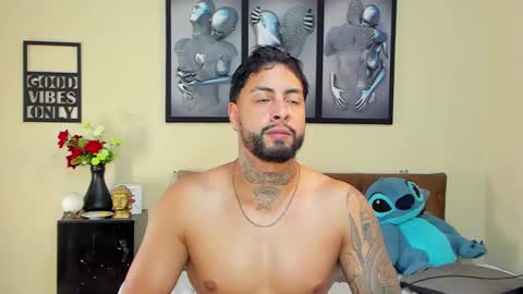 Snapshot of bastian_jones1 chatting on 03-10-25, 01:23 bastian_jones1 online show from 03-10-25, 01:23