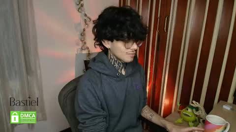 Bastiel online show from 09-19-25, 02:46