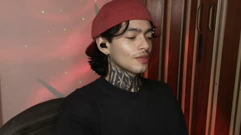Snapshot of bastiel_ chatting on 05-29-26, 12:30 Bastiel online show from 05-29-26, 12:30