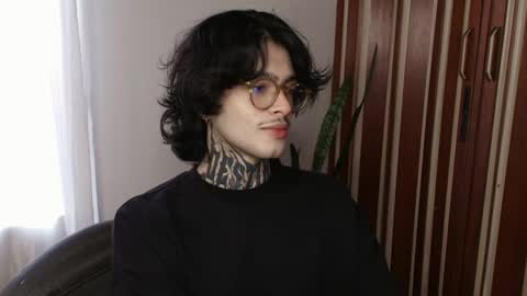 Snapshot of bastiel_ chatting on 06-06-26, 10:14 Bastiel online show from 06-06-26, 10:14