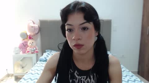 Snapshot of bat_777 chatting on 10-13-25, 12:32 Aron online show from 10-13-25, 12:32