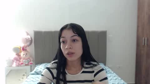 Snapshot of bat_777 chatting on 10-13-25, 11:49 Aron online show from 10-13-25, 11:49