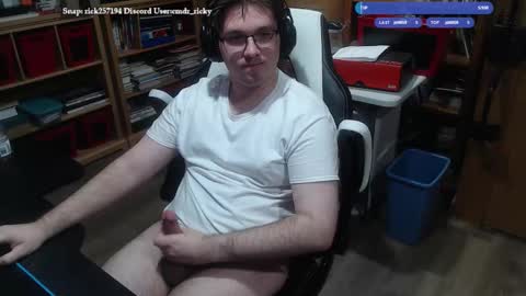 Snapshot of baterricky chatting on 11-27-25, 09:28 Ricky online show from 11-27-25, 09:28