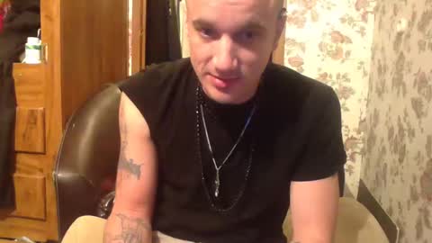 Snapshot of battlewolfxx chatting on 01-16-25, 03:02 battlewolfxx online show from 01-16-25, 03:02