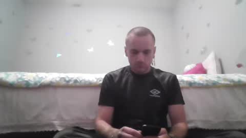 Snapshot of battlewolfxx chatting on 09-30-25, 09:47 battlewolfxx online show from 09-30-25, 09:47