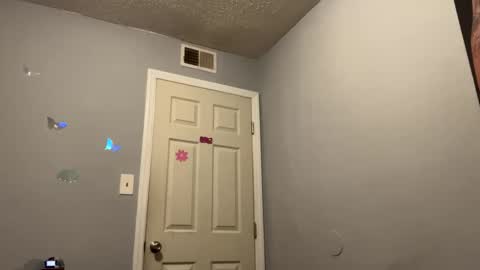 Snapshot of battlewolfxx chatting on 11-05-25, 07:08 battlewolfxx online show from 11-05-25, 07:08