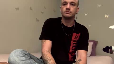 Snapshot of battlewolfxx chatting on 11-06-25, 08:15 battlewolfxx online show from 11-06-25, 08:15