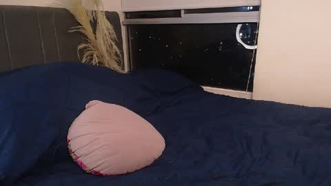 Snapshot of bayron_77 chatting on 07-14-26, 01:30 Bayron online show from 07-14-26, 01:30
