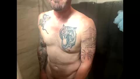 Snapshot of baysbigd chatting on 10-10-25, 09:14 Bays big D online show from 10-10-25, 09:14