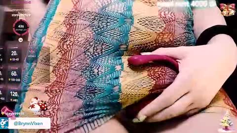 Snapshot of baztobias1 chatting on 01-12-25, 05:56 Brynn Vixen online show from 01-12-25, 05:56